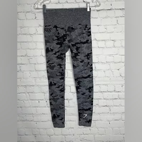 Gymshark Adapt Gray/Black Camo Women's Seamless Leggings - Picture 1 of 5